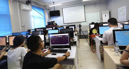 探索Java语言的核心优势——潍坊计算机技术培训的明智之选